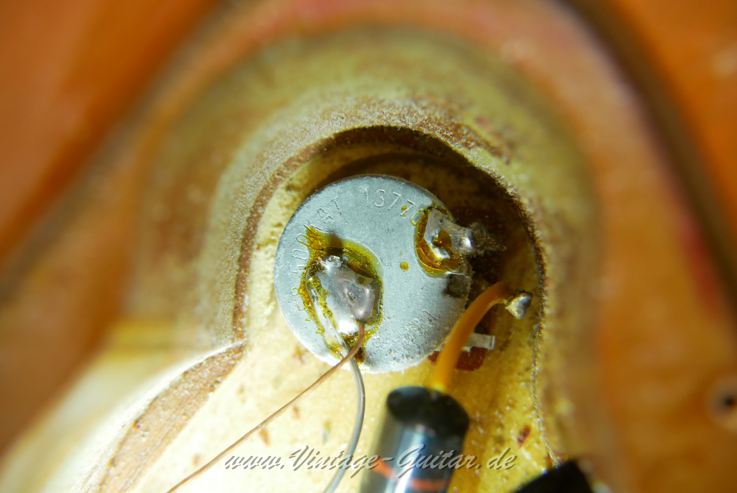 img/vintage/5591/Gibson_Les Paul_Deluxe_Goldtop_1969_1970-017.JPG